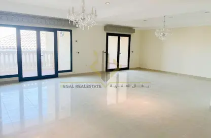 Apartment - 2 Bedrooms - 3 Bathrooms for sale in West Porto Drive - Porto Arabia - The Pearl Island - Doha
