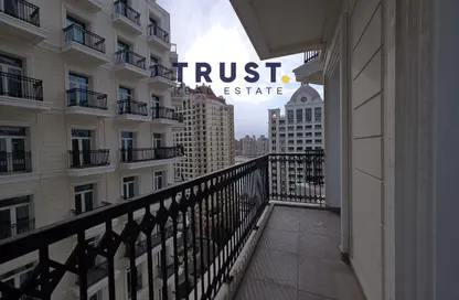 Apartment - 2 Bedrooms - 2 Bathrooms for sale in Floresta Gardens - Floresta Gardens - The Pearl Island - Doha