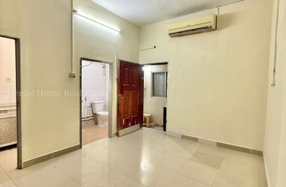 Apartment - Studio - 1 for rent in Madinat Khalifa North - Madinat Khalifa - Doha