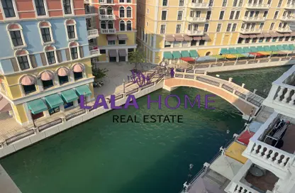 Apartment - 3 Bedrooms - 3 Bathrooms for rent in Carnaval - Qanat Quartier - The Pearl Island - Doha
