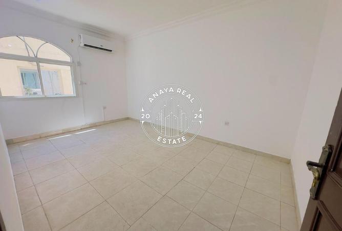 57203008 - Property Image 3