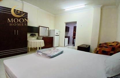 Apartment - Studio - 1 Bathroom for rent in Umm Ghwailina Comm - Umm Ghuwalina - Umm Ghuwailina - Doha