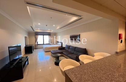 Apartment - Studio - 1 Bathroom for rent in Porto Arabia - The Pearl Island - Doha