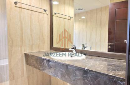 Apartment - 2 Bedrooms - 2 Bathrooms for rent in West Porto Drive - Porto Arabia - The Pearl Island - Doha