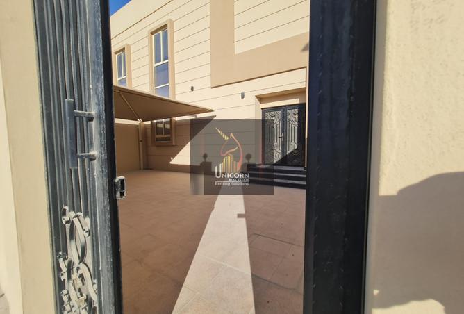 57202967 - Property Image 3
