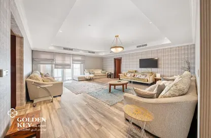 Apartment - 2 Bedrooms - 3 Bathrooms for rent in West Porto Drive - Porto Arabia - The Pearl Island - Doha