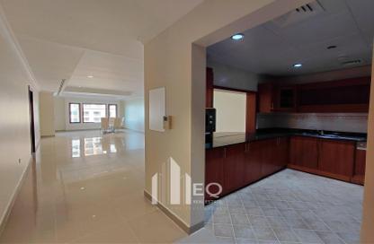 Apartment - 1 Bedroom - 2 Bathrooms for rent in East Porto Drive - Porto Arabia - The Pearl Island - Doha