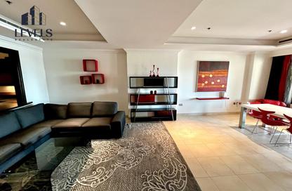 Apartment - 1 Bedroom - 2 Bathrooms for rent in West Porto Drive - Porto Arabia - The Pearl Island - Doha