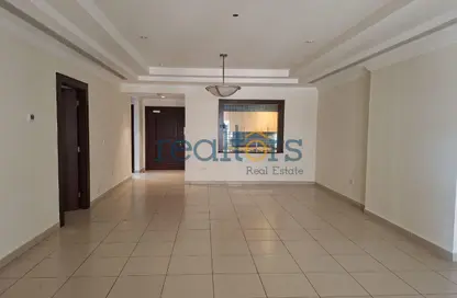 Apartment - 1 Bedroom - 2 Bathrooms for rent in Tower 24 - Porto Arabia - The Pearl Island - Doha Apartment - 1 Bedroom - 2 Bathrooms for rent in Tower 24 - Porto Arabia - The Pearl Island - Doha