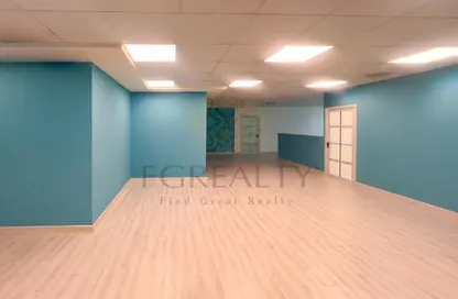 مساحات مكتبية - استوديو - 2 حمامات للايجار في شارع السد - السد - الدوحة