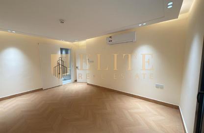 Apartment - 2 Bedrooms - 2 Bathrooms for rent in Al Nasr Street - Al Nasr - Doha