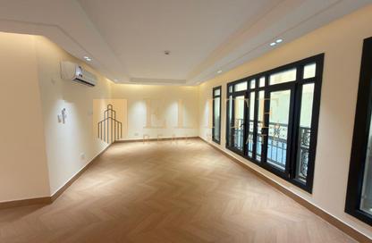 Apartment - 2 Bedrooms - 2 Bathrooms for rent in Al Nasr Street - Al Nasr - Doha