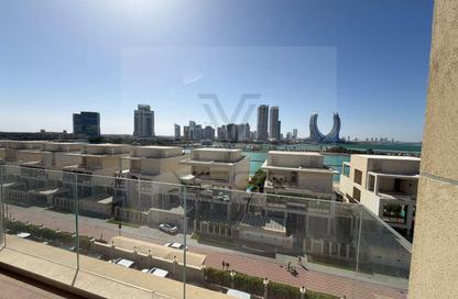 Apartment - 2 Bedrooms - 4 Bathrooms for rent in Crystal Residence - Gewan Island - The Pearl Island - Doha