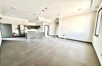 Apartment - 2 Bedrooms - 2 Bathrooms for rent in Bin Omran 35 - Fereej Bin Omran - Doha