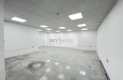Warehouse - Studio - 4 Bathrooms for rent in Industrial Area 4 - Industrial Area - Industrial Area - Doha