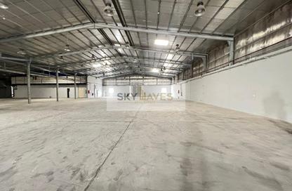Warehouse - Studio - 4 Bathrooms for rent in Industrial Area 4 - Industrial Area - Industrial Area - Doha