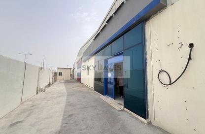 Warehouse - Studio - 4 Bathrooms for rent in Industrial Area 4 - Industrial Area - Industrial Area - Doha