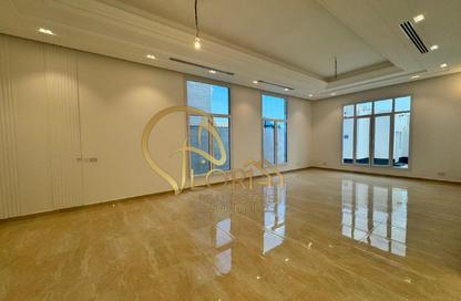 Villa - 7 Bedrooms - 7 Bathrooms for rent in Al Kheesa - Al Kheesa - Umm Salal Mohammed