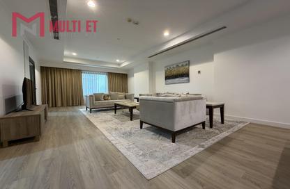 Apartment - 1 Bedroom - 2 Bathrooms for rent in East Porto Drive - Porto Arabia - The Pearl Island - Doha