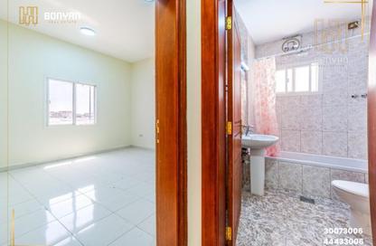 Villa - 5 Bedrooms - 6 Bathrooms for rent in Ain Khaled Villas - Ain Khaled - Doha