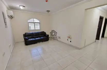 Apartment - 3 Bedrooms - 2 Bathrooms for rent in Anas Street - Fereej Bin Mahmoud North - Fereej Bin Mahmoud - Doha
