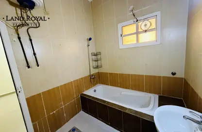فيلا - غرفة نوم - 1 حمام للايجار في فلل عين خالد - عين خالد - الدوحة