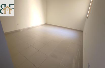 Apartment - 2 Bedrooms - 2 Bathrooms for rent in Al Sadd Road - Al Sadd - Doha