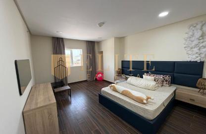 Apartment - 2 Bedrooms - 2 Bathrooms for rent in Lusail Marina Heights - Marina District - Lusail