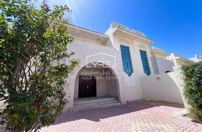Villa - 3 Bedrooms - 4 Bathrooms for rent in New Salata - Salata - Doha