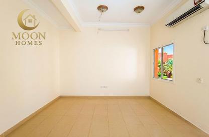 Apartment - 1 Bedroom - 1 Bathroom for rent in Umm Ghuwailina - Doha