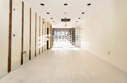 Shop - Studio - 1 Bathroom for rent in Bu Hamour Street - Abu Hamour - Doha