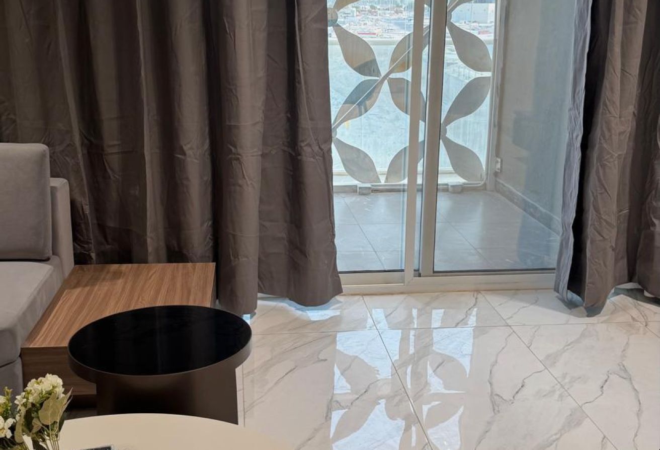 AMAZING 2 BHK FF IN CRESCENT TOWER POOL VIEW thumbnail 19