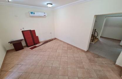Villa - 6 Bedrooms - 5 Bathrooms for rent in Umm Al Seneem Street - Ain Khaled - Doha
