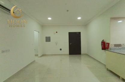 Apartment - 1 Bedroom - 1 Bathroom for rent in Umm Ghuwailina 4 - Umm Ghuwailina - Doha Apartment - 1 Bedroom - 1 Bathroom for rent in Umm Ghuwailina 4 - Umm Ghuwailina - Doha