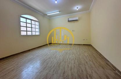 Villa - 5 - 5 for rent in Ain Khaled Villas - Ain Khaled - Doha