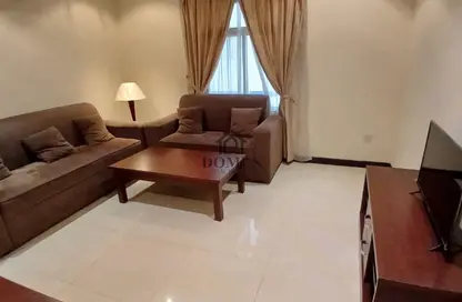 Apartment - 2 Bedrooms - 1 Bathroom for rent in Ibn Asakir Street - Najma - Doha