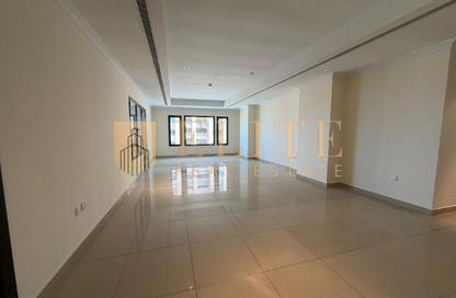 Apartment - 1 Bedroom - 2 Bathrooms for rent in East Porto Drive - Porto Arabia - The Pearl Island - Doha