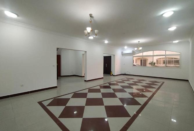 54198660 - Property Image 2