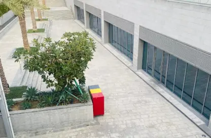 Retail - Studio - 1 Bathroom for rent in West Bay - West Bay - Doha