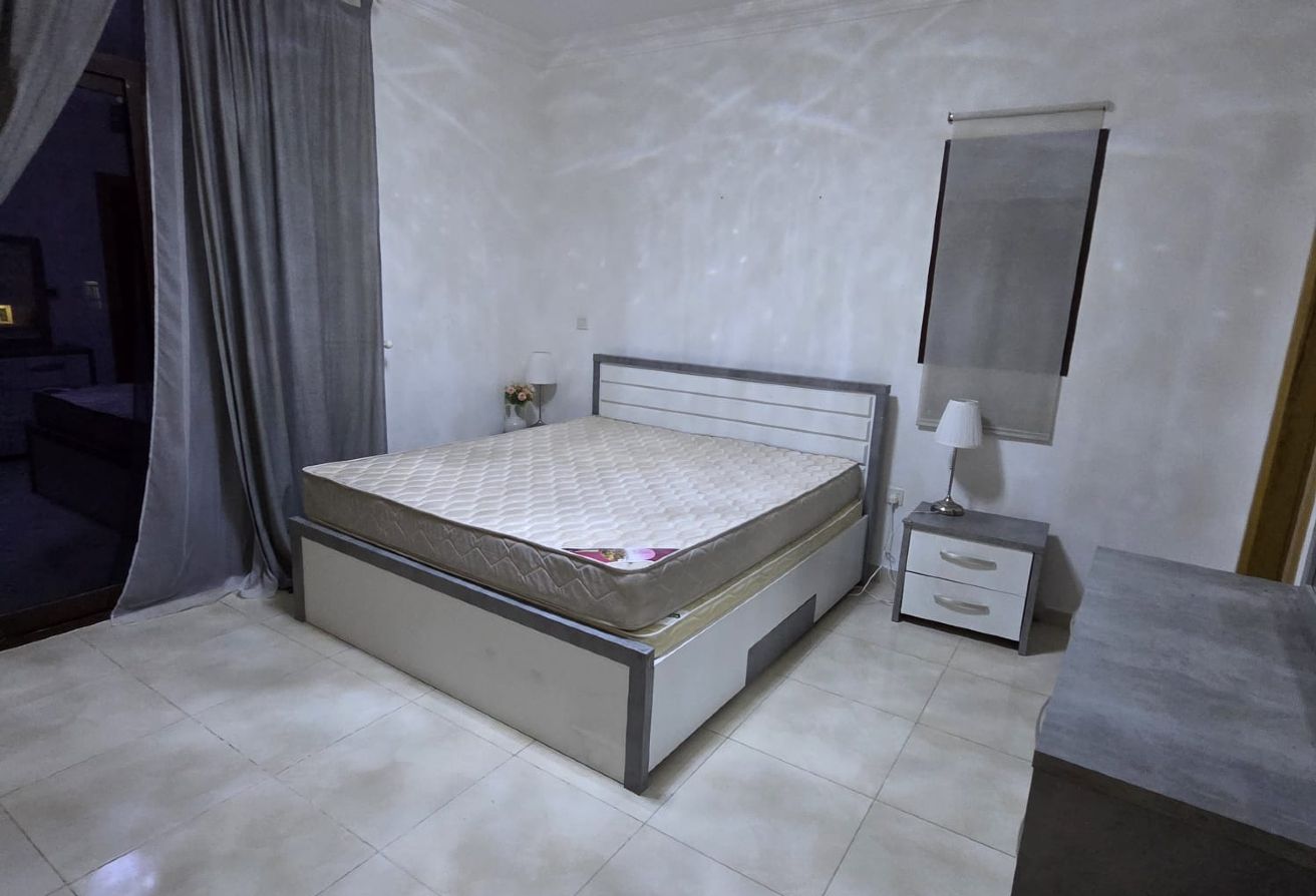 ELEGANT 2 BEROOMS FF WITH BALCONY FOXHILS LUSAIL thumbnail 2
