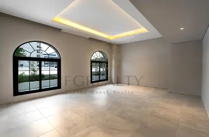 Apartment - 1 Bedroom - 2 Bathrooms for sale in Piazza 2 - La Piazza - Fox Hills - Lusail