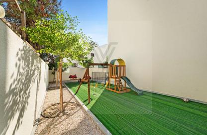 Apartment - 2 Bedrooms - 2 Bathrooms for rent in Al Sadd Road - Al Sadd - Doha