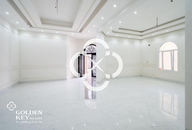 54005930 - Property Image 3