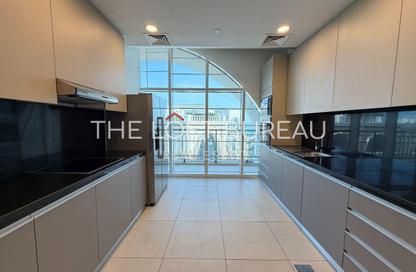 Penthouse - 3 Bedrooms - 4 Bathrooms for rent in Floresta Gardens - Floresta Gardens - The Pearl Island - Doha