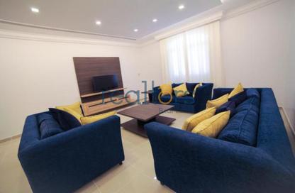 Compound - 2 - 2 for rent in Al Duhail - Al Duhail - Doha