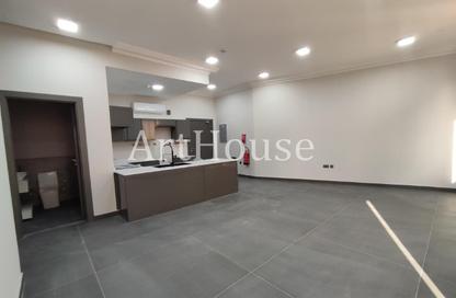 Apartment - 2 Bedrooms - 3 Bathrooms for rent in Bin Omran - Fereej Bin Omran - Doha Apartment - 2 Bedrooms - 3 Bathrooms for rent in Bin Omran - Fereej Bin Omran - Doha