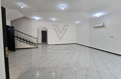 Apartment - 5 Bedrooms - 4 Bathrooms for rent in Ain Khaled Villas - Ain Khaled - Doha