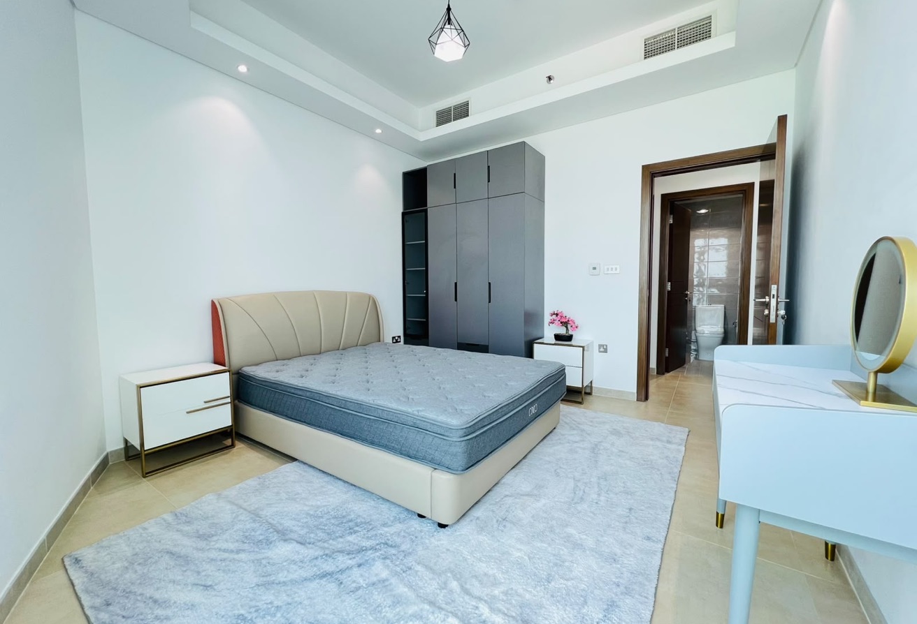 Marina Living | Spacious 2BR thumbnail 7
