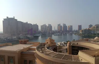 شقة - غرفة نوم - 2 حمامات للايجار في طريق بورتو الشرقي - بورتو أرابيا - جزيرة اللؤلؤة - الدوحة