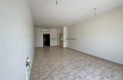 Apartment - 3 Bedrooms - 3 Bathrooms for rent in Al Sailiya - Al Sailiya - Doha